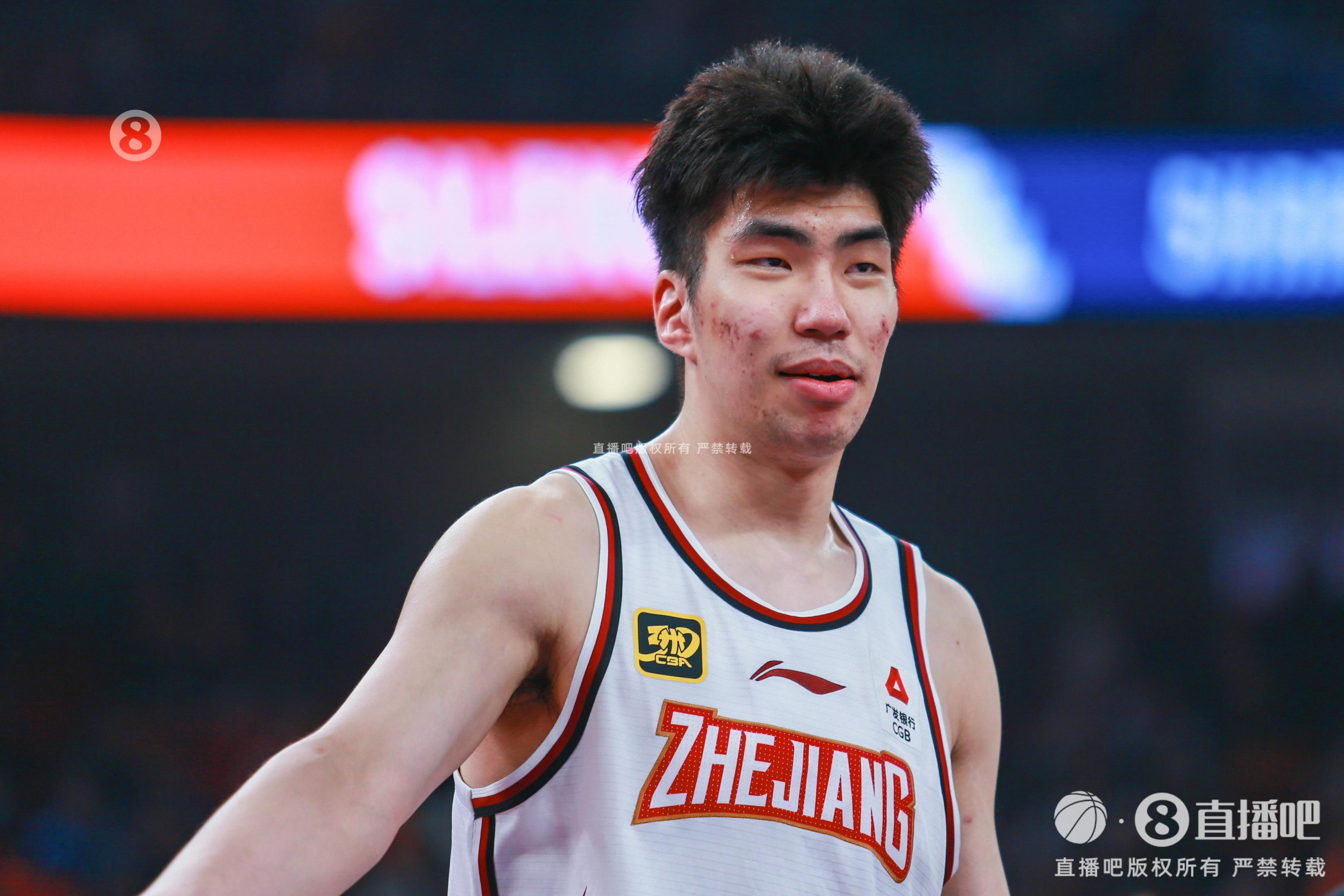 效率極高！余嘉豪8中8貢獻(xiàn)20分7板 罰球5中4